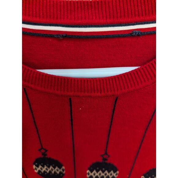Red knit Tommy Hillfiger sweater with ornament detailing size approx Medium - Picture 2 of 8
